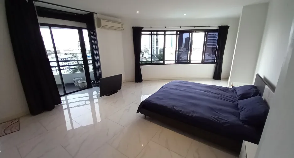 À vendre et à louer 3 chambres condo à Watthana, Bangkok