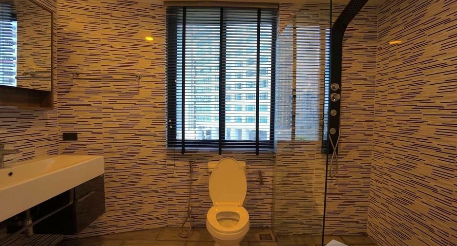 À vendre et à louer 3 chambres condo à Watthana, Bangkok