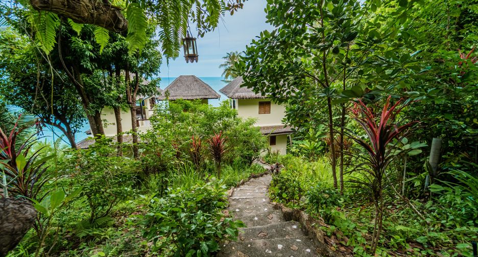 For sale 9 bedrooms villa in Ko Pha-ngan, Surat Thani