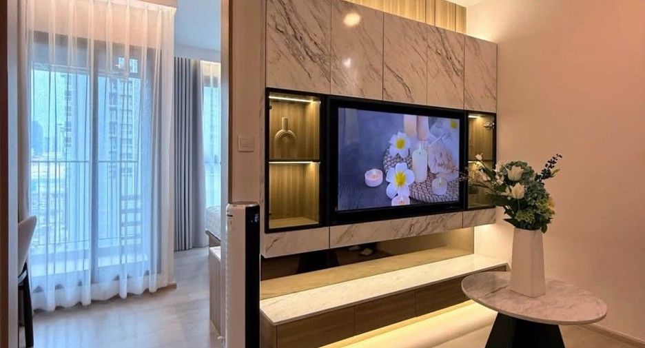 For rent 1 bed condo in Phra Khanong, Bangkok
