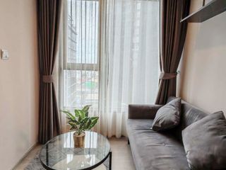 À louer studio condo à Huai Khwang, Bangkok