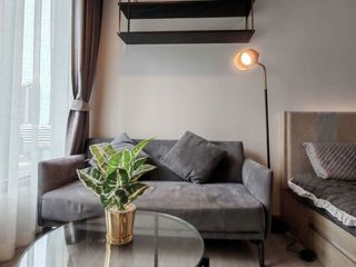 À louer studio condo à Huai Khwang, Bangkok