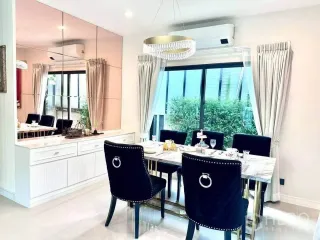 For rent 4 ベッドルーム house in Bang Kapi, Bangkok