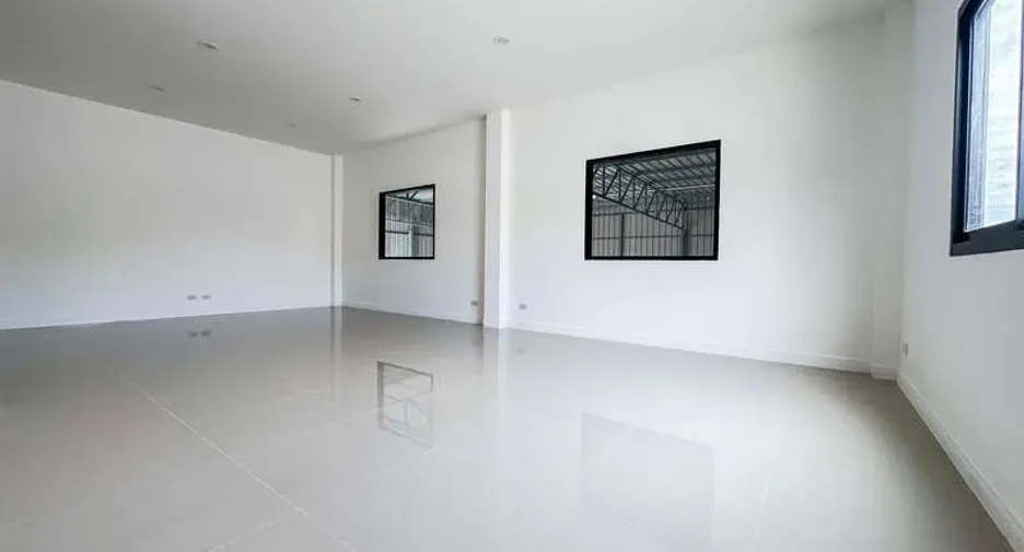 For rent warehouse in Lat Krabang, Bangkok
