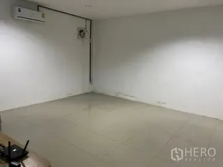 For rent warehouse in Lat Krabang, Bangkok