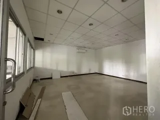 For rent warehouse in Lat Krabang, Bangkok