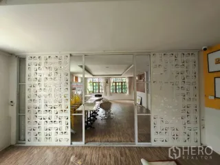 Gewerbefläche zur Miete in Sathon, Bangkok