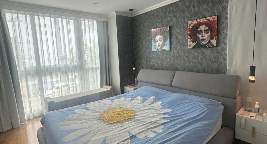 For sale 2 bedrooms condo in Watthana, Bangkok