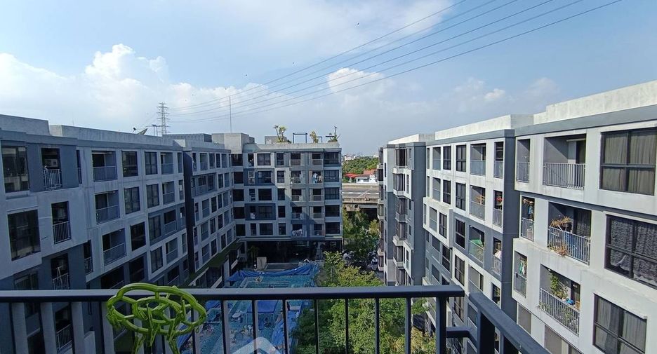 For rent and for sale 2 bedrooms condo in Huai Khwang, Bangkok