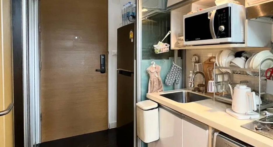For sale 1 bed condo in Khlong Toei, Bangkok