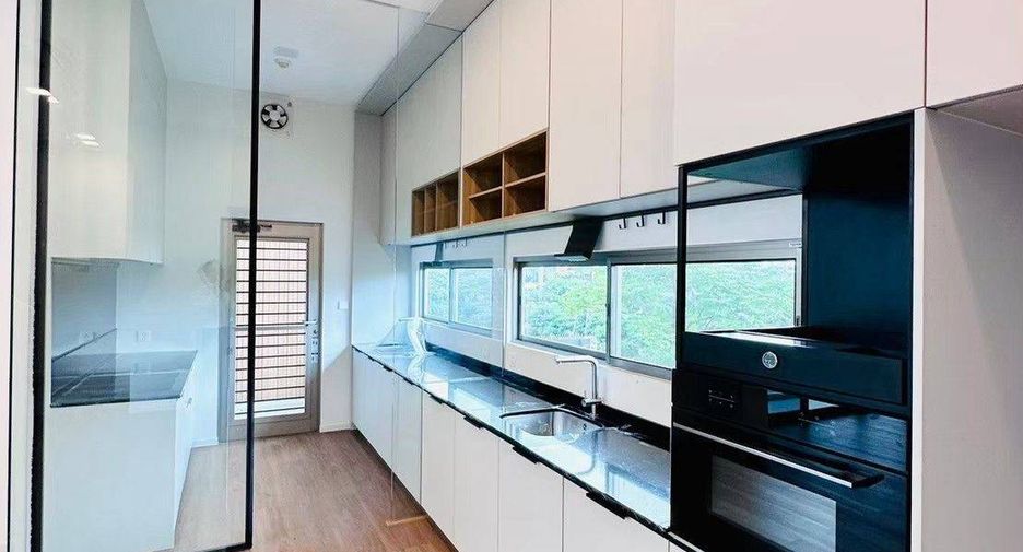 For rent and for sale 3 bedrooms house in Saphan Sung, Bangkok