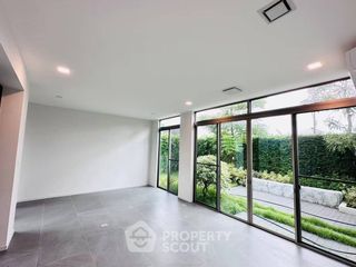 For rent and for sale 3 bedrooms house in Saphan Sung, Bangkok