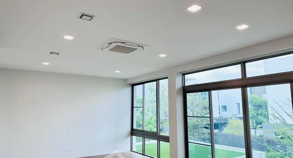For rent and for sale 3 bedrooms house in Saphan Sung, Bangkok
