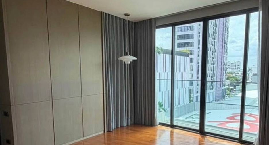 For rent and for sale 3 bedrooms condo in Watthana, Bangkok
