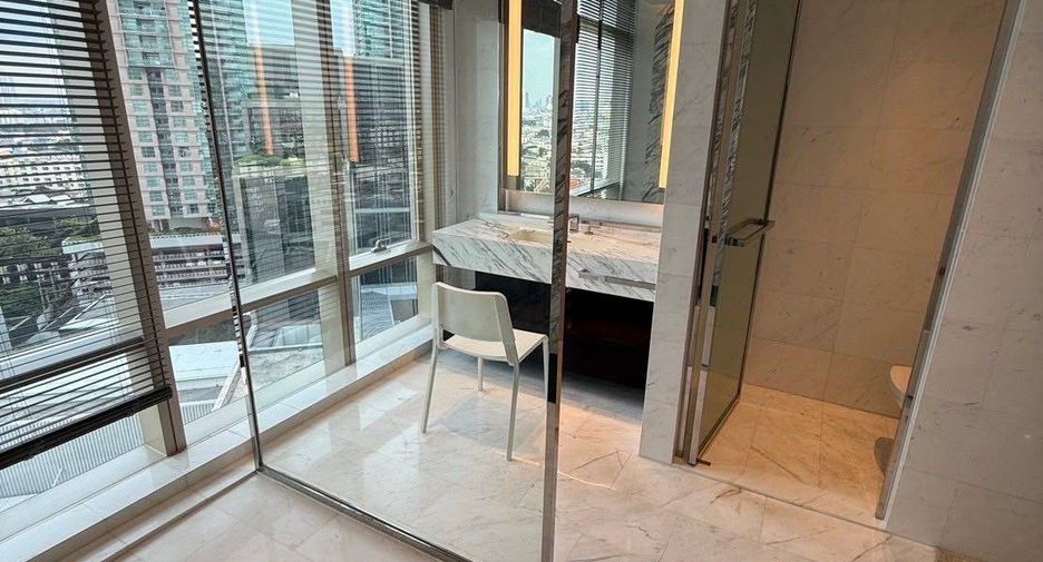 For rent 4 bedrooms condo in Bang Kho Laem, Bangkok
