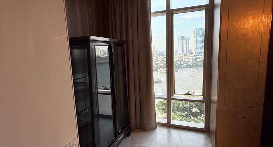 For rent 4 bedrooms condo in Bang Kho Laem, Bangkok