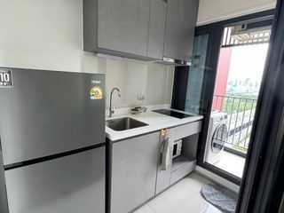 Condo en alquiler de estudio en Huai Khwang, Bangkok