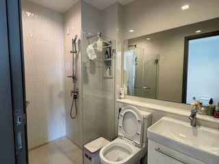 Condo en alquiler de estudio en Huai Khwang, Bangkok