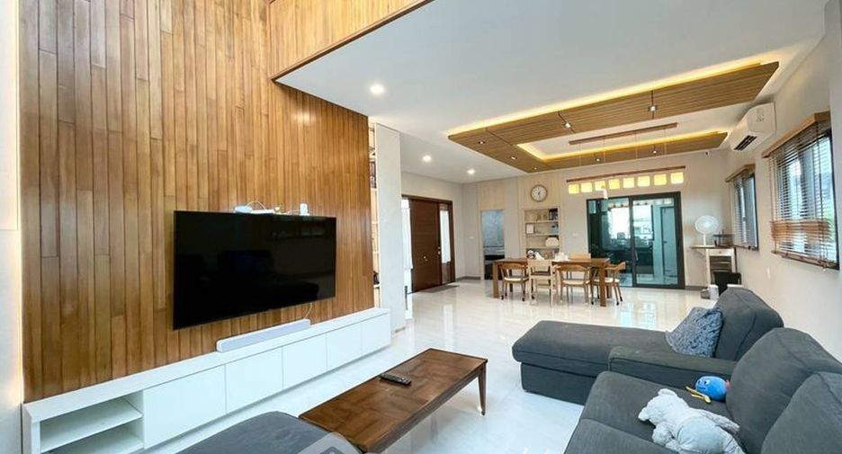 Haus zur Miete mit 4 Zimmer in Prawet, Bangkok