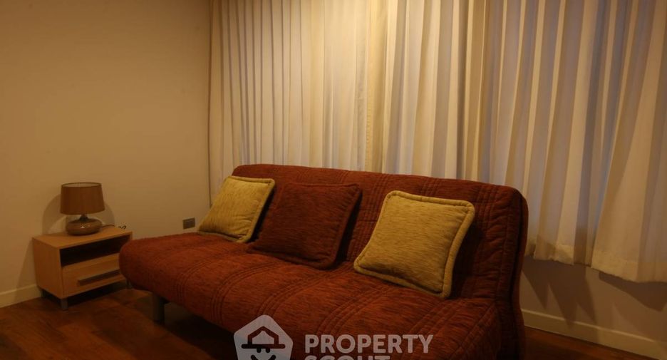 For rent 2 bedrooms condo in Pathum Wan, Bangkok