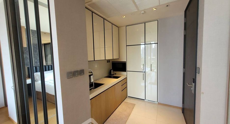For rent 1 bed condo in Khlong Toei, Bangkok