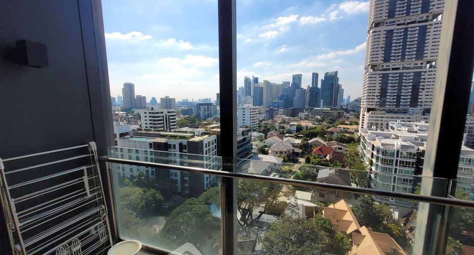 For rent 1 bed condo in Khlong Toei, Bangkok