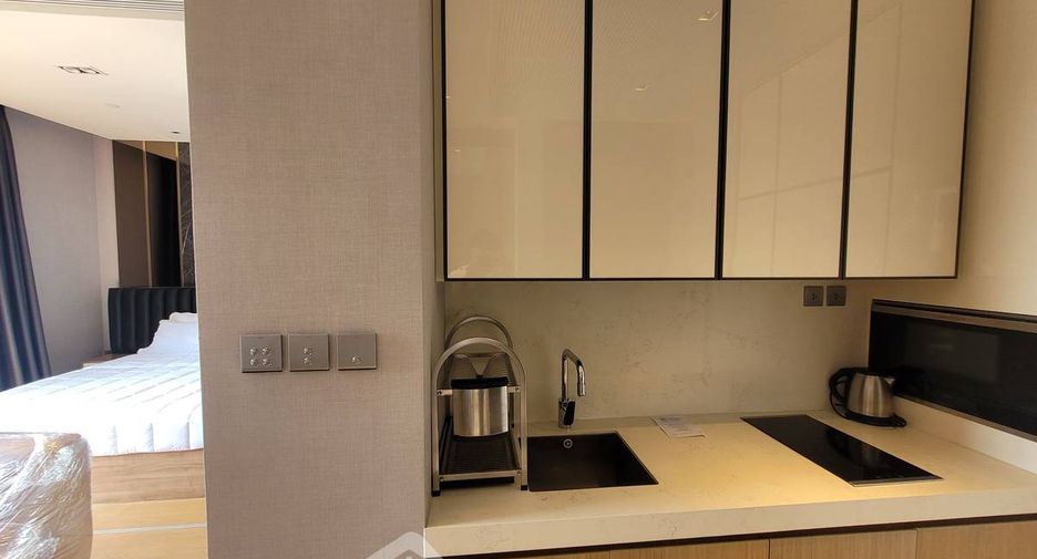 For rent 1 bed condo in Khlong Toei, Bangkok