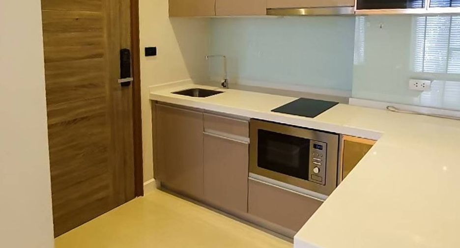For rent 1 bed condo in Phra Khanong, Bangkok