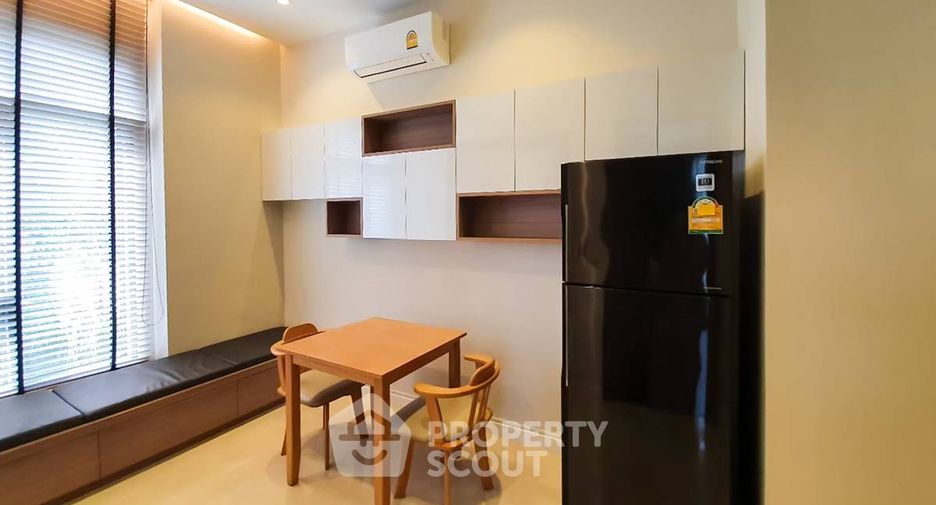 For rent 1 bed condo in Phra Khanong, Bangkok