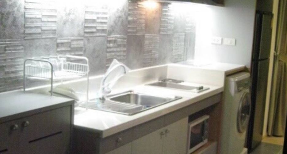 For rent 1 bed condo in Khlong Toei, Bangkok