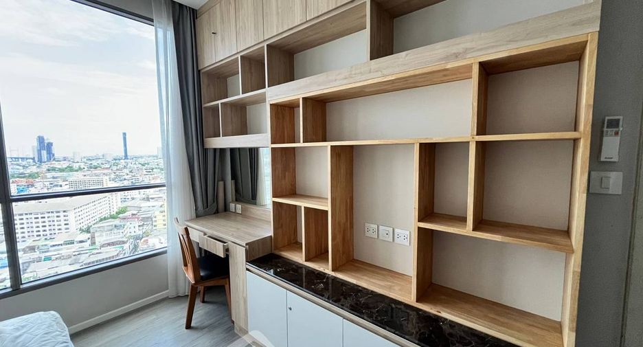 For rent 2 bedrooms condo in Sathon, Bangkok