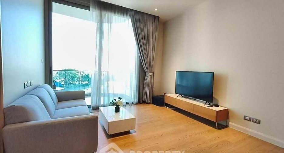For rent 2 bedrooms condo in Khlong San, Bangkok