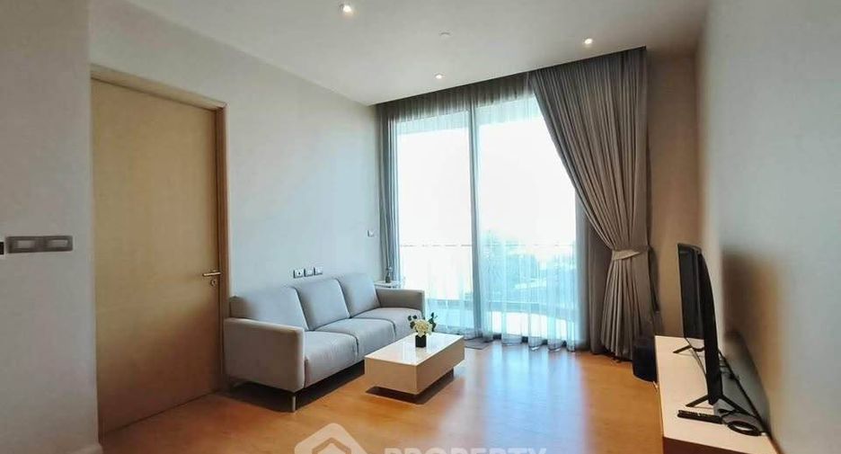 For rent 2 bedrooms condo in Khlong San, Bangkok
