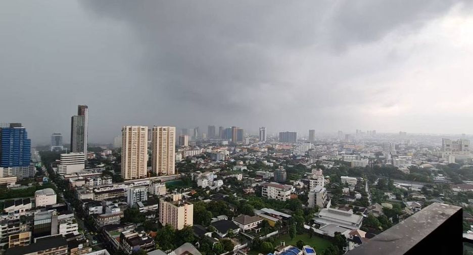 For sale 1 bed condo in Watthana, Bangkok