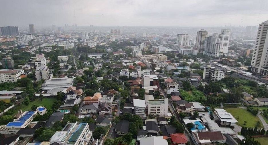For sale 1 bed condo in Watthana, Bangkok