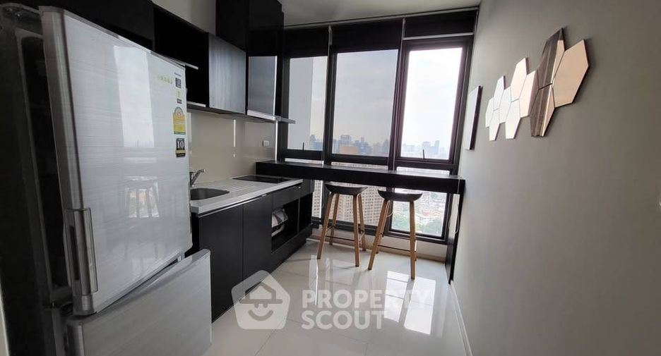 For sale 1 bed condo in Khlong Toei, Bangkok