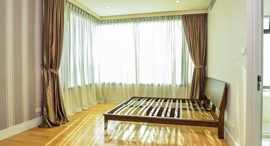 For rent and for sale 3 bedrooms condo in Khlong Toei, Bangkok