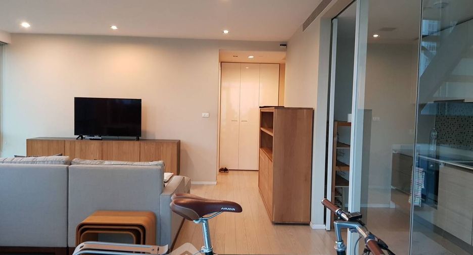For rent and for sale 2 bedrooms condo in Watthana, Bangkok