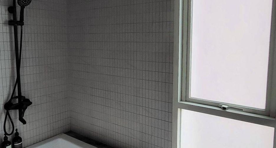 Condo en alquiler y en venta de 2 habitaciones en Pathum Wan, Bangkok
