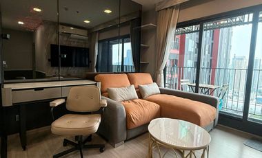 Condo en venta de 2 habitaciones en Huai Khwang, Bangkok