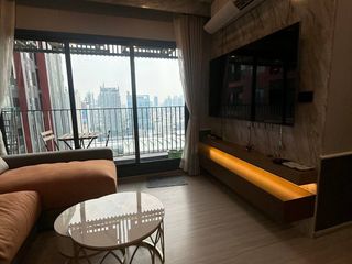 À vendre 2 chambres condo à Huai Khwang, Bangkok