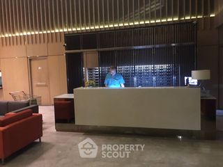 For sale 3 bedrooms condo in Khlong Toei, Bangkok