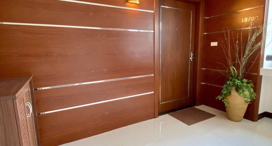 For sale 3 bedrooms condo in Khlong Toei, Bangkok