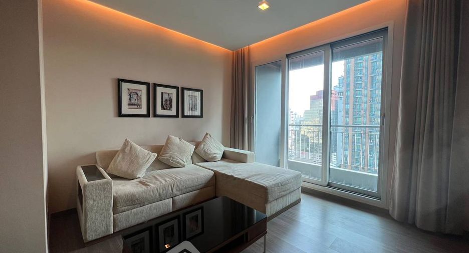 For sale 2 bedrooms condo in Watthana, Bangkok