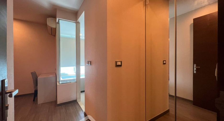 For sale 2 bedrooms condo in Watthana, Bangkok