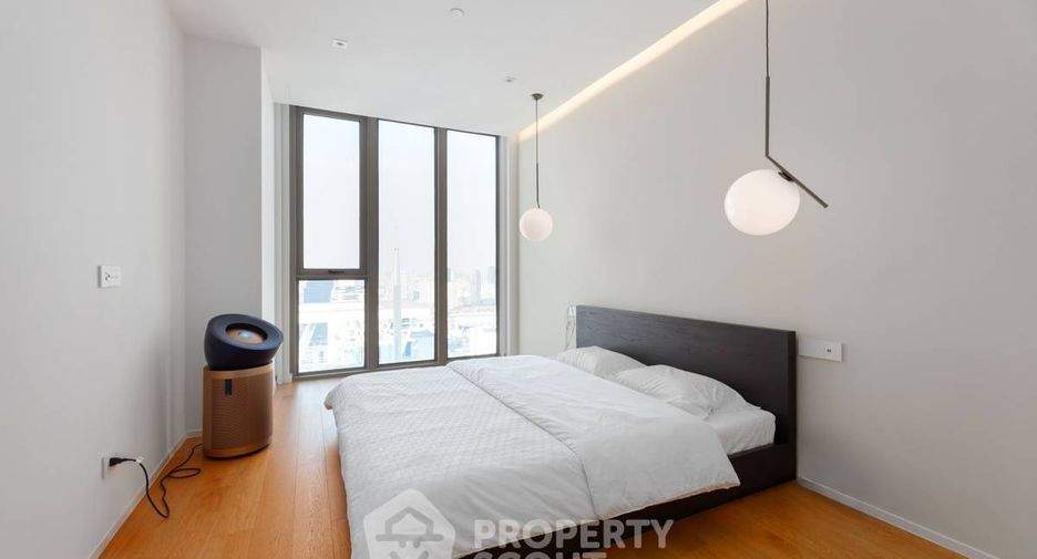 For sale 3 bedrooms condo in Watthana, Bangkok
