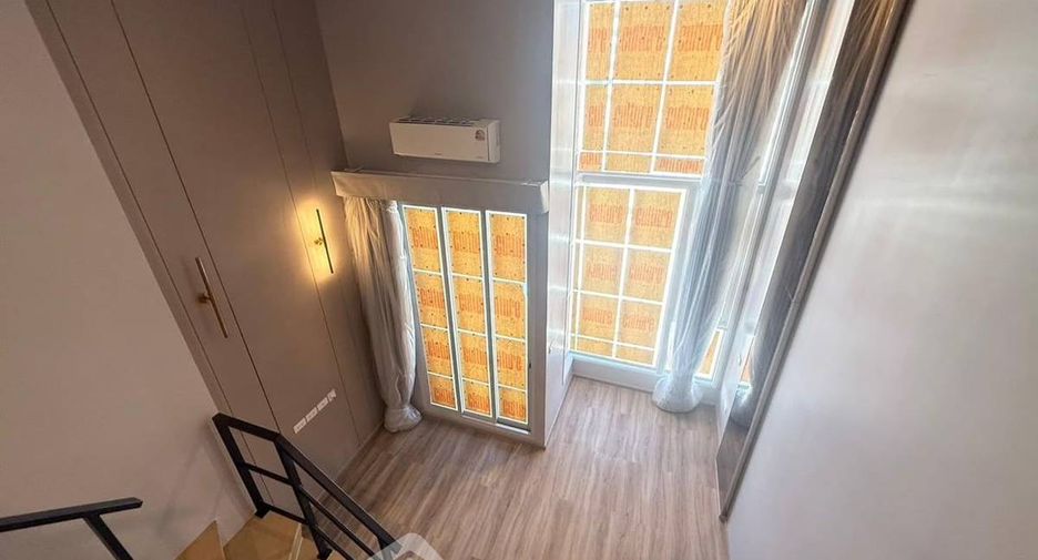 For sale 1 bed condo in Khlong Toei, Bangkok