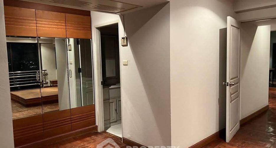For sale 4 bedrooms condo in Suan Luang, Bangkok