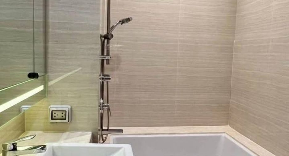For sale 1 bed condo in Watthana, Bangkok