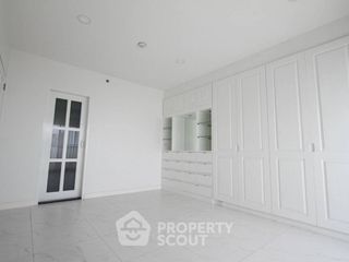 For sale 2 bedrooms condo in Yan Nawa, Bangkok